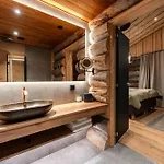 Kelo Hotel